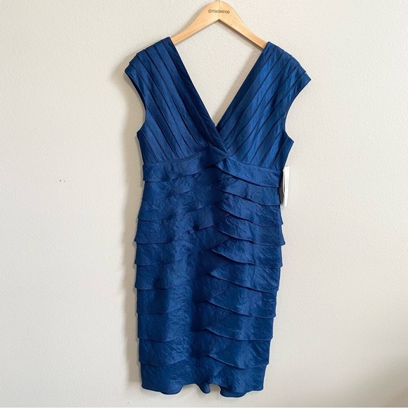 NWT Adrianna Papell Blue V Neck Layered Sheath Cocktail Dress Size 10 - Picture 1 of 4